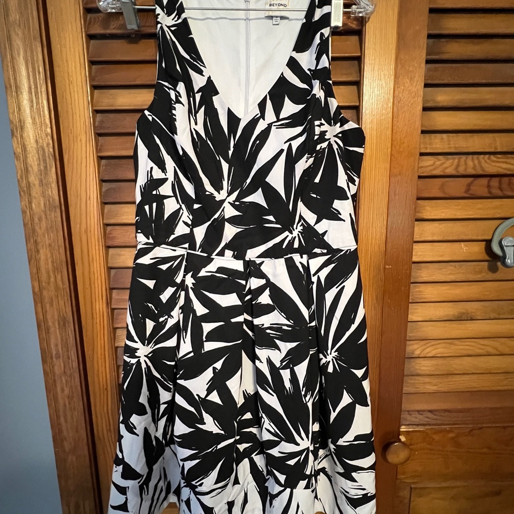 Ashley Graham Black and White V-Neck Mini Sundress